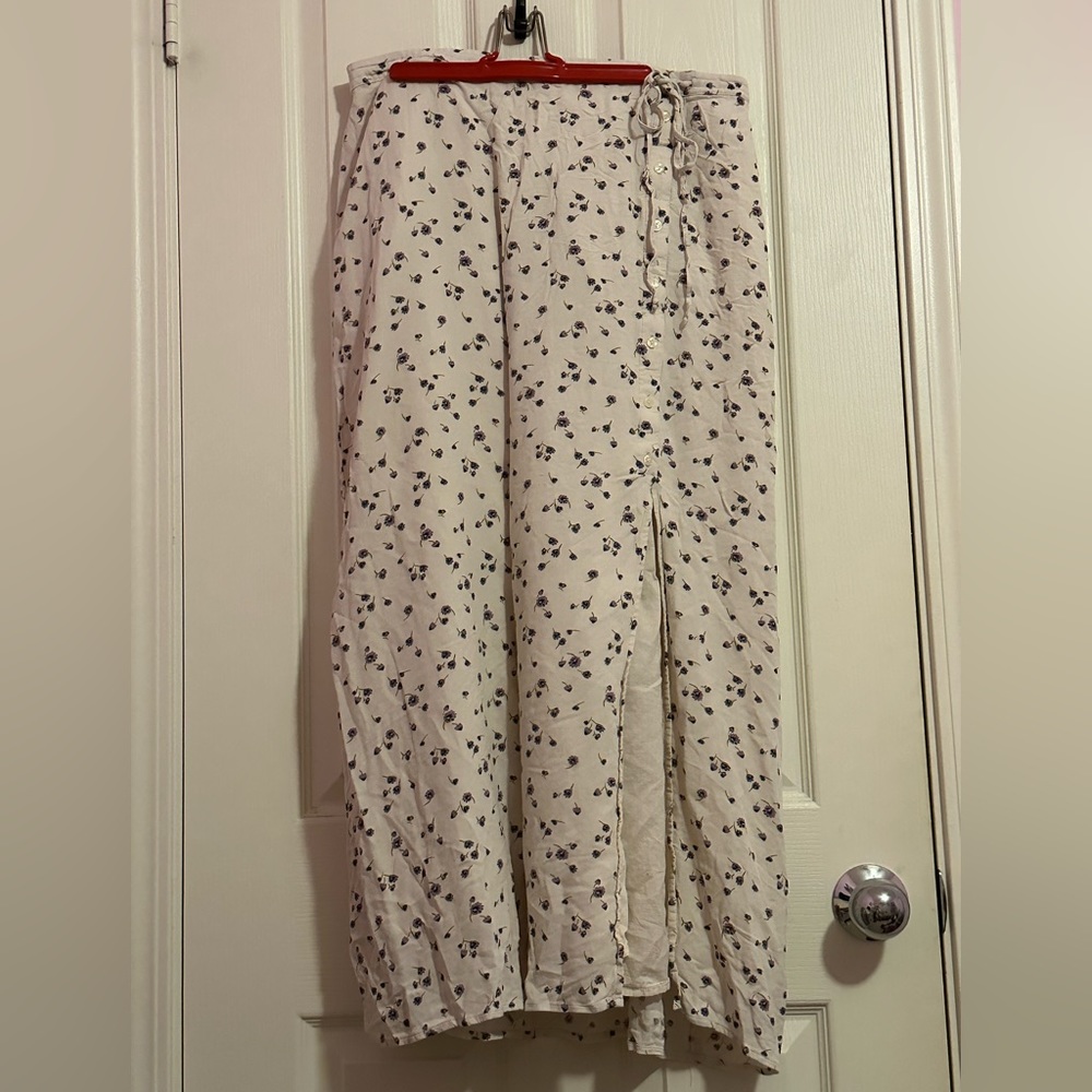 American Eagle Floral Maxi Skirt